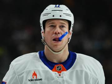 Matt Martin’s Wife Speaks Out as His Fate With the Islanders Remains… 