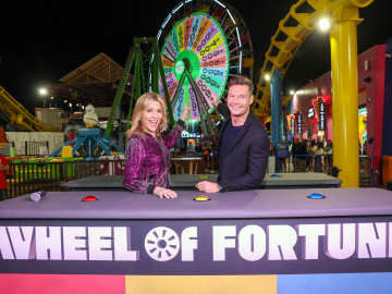 Ryan Seacrest Takes a Tumble in ‘Wheel of Fortune’… 