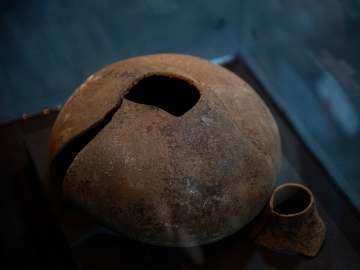 Archaeologists Unearth 5,000 Year-Old Tomb That
