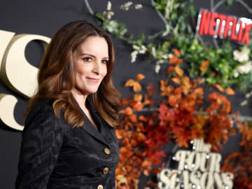 Tina Fey’s 5-Word Response to ‘The Golden Girls’ Reboot… 