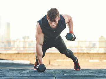 How To Do a Renegade Row To Build a Bigger, Stronger… 