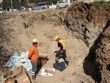 Construction Workers Make Disturbing Discovery, Uncover Country