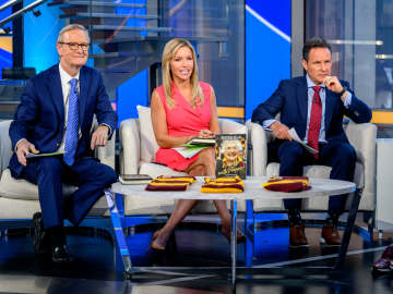 Fox Host Makes Tearful Career… 