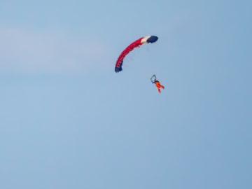 Officials Say Fall That Killed Pro Skydiver Wasn
