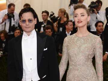 Johnny Depp Posts Unexpected Throwback Photo With Amber Heard… 