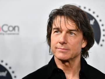 New Photo of Shirtless Tom Cruise Has Fans in… 
