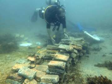 Archaeologists Solve Centuries-Old Mystery Behind Dual… 