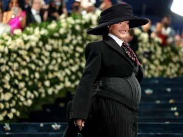 Rihanna Turns Heads With Met Gala Bombshell Baby Bump… 