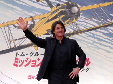 Tom Cruise Goes Viral for Wild 