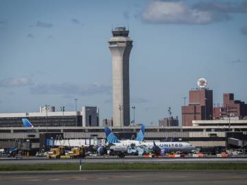 United CEO Reveals if He Thinks Newark Airport Is… 