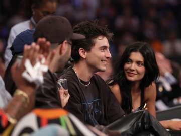 Timothee Chalamet Posed for Special Photo at Knicks vs.… 