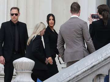 Kim Kardashian Testifies in Robbery Trial About Fearing… 