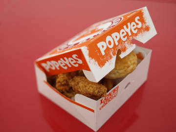 Shooting Breaks Out at Popeyes Over Biscuits… 