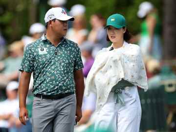 Si Woo Kim Had 3-Letter Message for Wife Ji Hyun… 