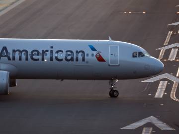 American Airlines Involved in Controversy Over Flight Attendants’… 