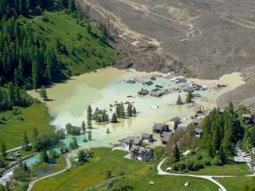 Catastrophic Glacier Collapse Buries Iconic Alpine… 