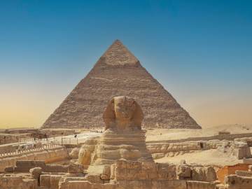 Archaeologists Unearth Never-Before-Seen Egyptian Tombs … 