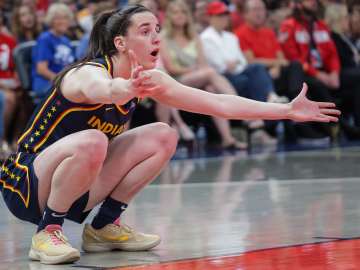 Caitlin Clark Turns Heads With 3-Pointer Trifecta in 33 Seconds in First Game… 