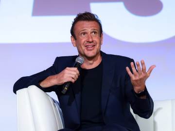 Judd Apatow Told Jason Segel the Only Way He’d ‘Make It’ Was to Write His Own… 