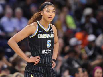 Angel Reese Ties Personal Career-Low Rebound Total in Sky’s Ugly Loss to… 