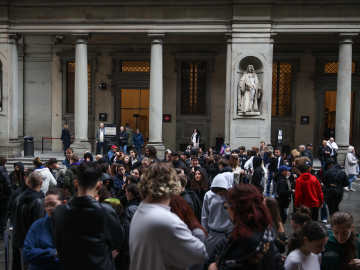 Tourist Trips, Damages 300-Year-Old… 