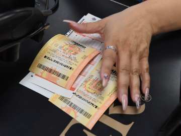 $348 Million Mega Millions Jackpot Winner Sold at Gas Station Breaks… 
