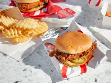 Popular Fast-Food Giant Set to Open New Locations in a Surprising… 