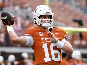 Steve Spurrier Not Buying Arch Manning, Texas Football Hype Ahead of 2025… 