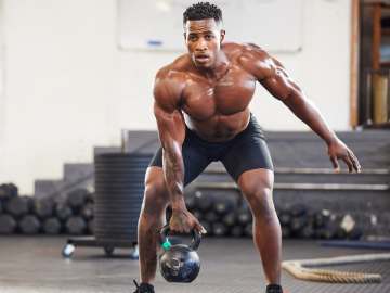 The Mental Reframe This Retired Navy SEAL Swears by for Unbreakable… 