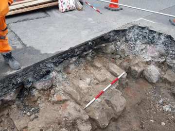 Sinkhole in Major City Reveals Medieval… 