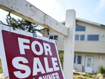 Recently Married NFL Superstar Puts House on Market for $8.5… 