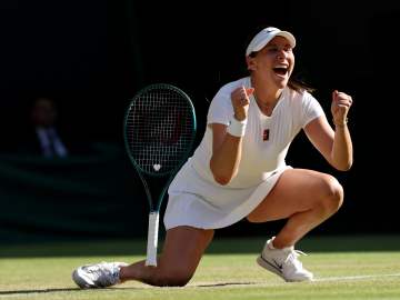 Amanda Anisimova Reacts to Defeating Aryna Sabalenka at… 