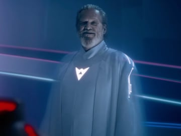15 Years Later, Jeff Bridges Returns In a Slick Disney Sci-Fi… 