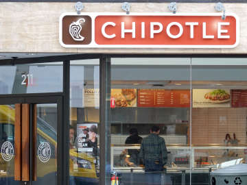Chipotle’s Unexpected Response to Video of Astronomer CEO Andy Byron Turns… 