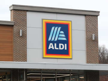 Aldi’s Coldplay Concert Meme About Andy Byron and Kristin Cabot Just Won the… 
