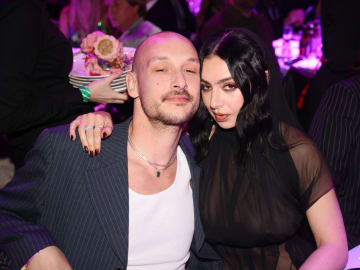 Charli XCX Married 1975’s Drummer George… 
