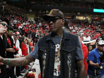 NBA Legend Dennis Rodman Reacts to Hulk Hogan