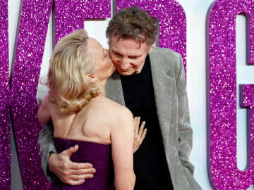 Are Liam Neeson & Pamela Anderson Dating? Yes, a New Report… 