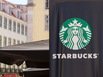 Starbucks Closing Up to 90 Locations Amid Major Change, CEO Brian Niccol… 