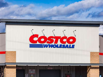 Costco Shoppers Love This Plant-Based Protein Shake That’s Great in… 
