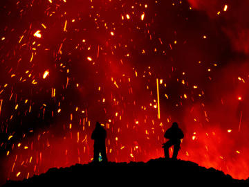 Volcano Erupts for First Time in 600 Years After Another Natural… 