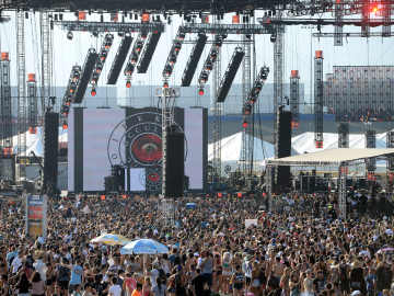 2 Dead, 6 Injured From Mass Shooting After Los Angeles Music… 