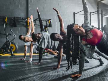 The Plank Variation That Serious Lifters Use to Protect Their Hips and… 