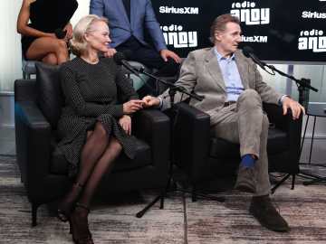 Pamela Anderson Described Her Go-to Date Night Outfit Amid Liam Neeson… 