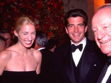 JFK Jr., Wife Carolyn Bessette Seen in Newly Released Wedding… 