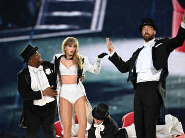 Travis Kelce Praises Taylor Swift