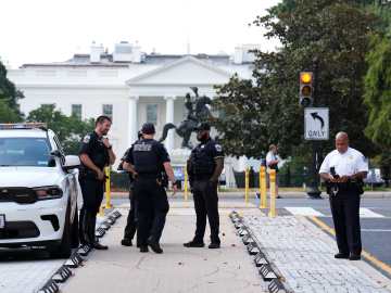 Sean Charles Dunn: DOJ Lawyer Accused of Being Viral Video Sandwich… 