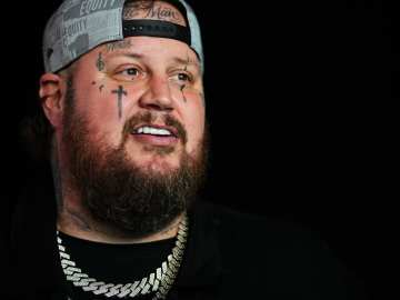 Jelly Roll Wants to Making Amends With People He Once… 