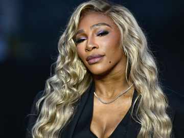 Serena Williams Reveals Massive Cyst… 