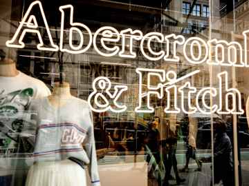 Officials Reveal Grim Details of Ex-Abercrombie CEO Sex Trafficking… 
